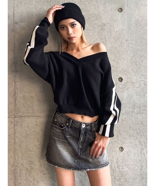 GYDA（ジェイダ）の「Vネック2ラインショートニットトップス（ニット/セーター・レディース・ブラック/オフホワイト/チャコールグレー・FREE）」の15枚目の写真