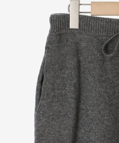 le.coeur blanc（ルクールブラン）の「ニットロングスカート（スカート・レディース・ベージュ/グレー・38）」の22枚目の写真