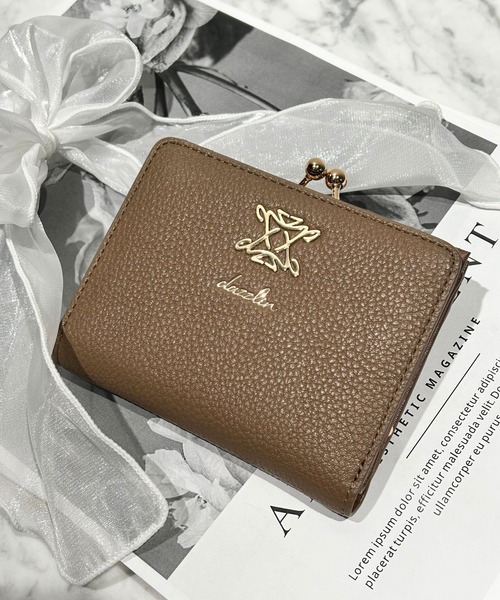 dazzlin(ダズリン)の「dazzlin/ダズリン スクエアロゴ がま口ウォレット(財布・レディース・ブラック/グリーン/ベージュ/ローズ/ボルドー/ブラウン/ベージュ系その他/ブルーグレー/アイボリー・FREE)」の5枚目の写真