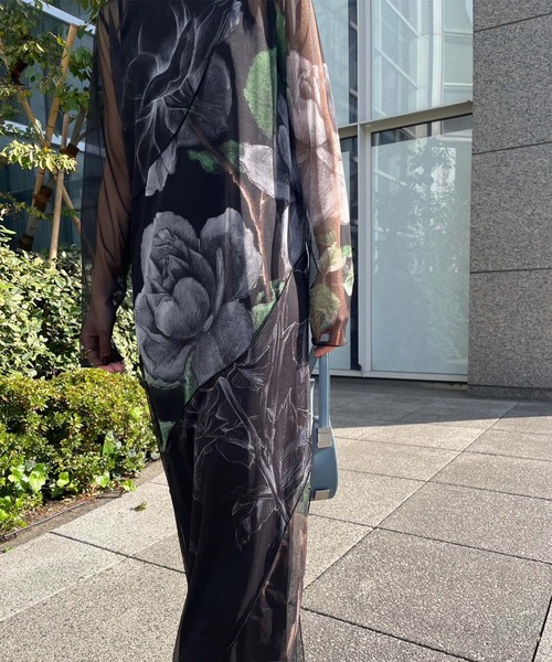 Ameri（アメリ）の「UND SKETCH FLOWER SKIN DRESS（ワンピース・レディース・ブラック/ベージュ・MEDIUM/SMALL）」の10枚目の写真