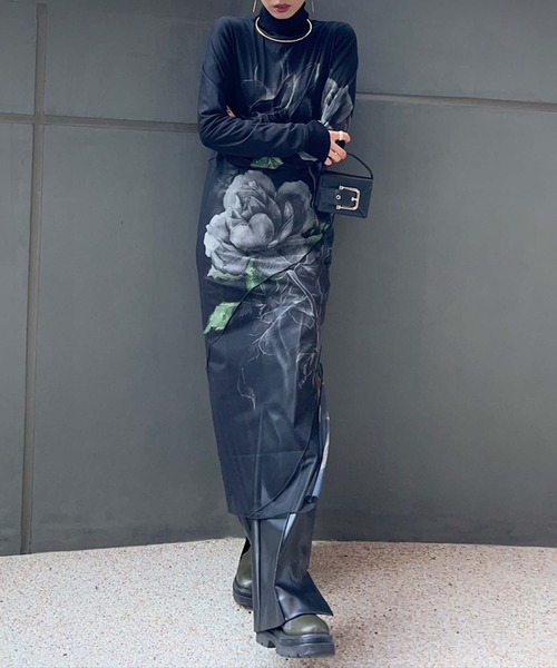 Ameri（アメリ）の「UND SKETCH FLOWER SKIN DRESS（ワンピース・レディース・ブラック/ベージュ・MEDIUM/SMALL）」の3枚目の写真