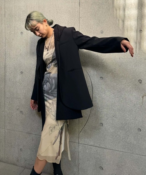 Ameri（アメリ）の「UND SKETCH FLOWER SKIN DRESS（ワンピース・レディース・ブラック/ベージュ・MEDIUM/SMALL）」の17枚目の写真