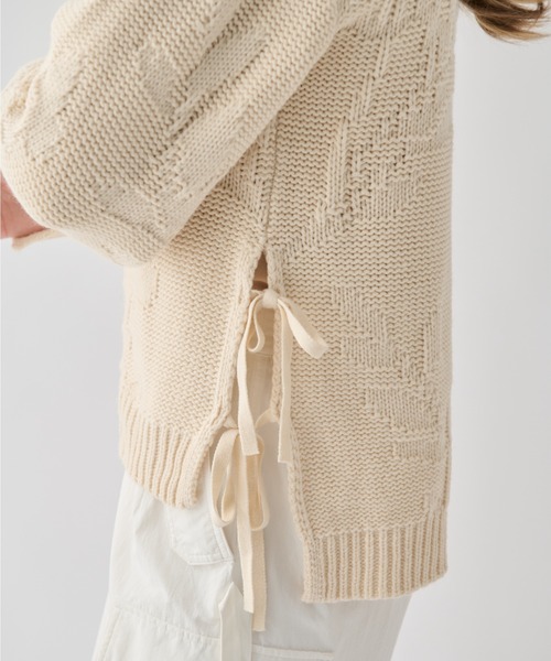idem(イデム)の「flower poco poco jacquard knit/サイドリボン花柄ジャガードニット(ニット/セーター・レディース・ミント/アイボリー・FREE)」の5枚目の写真