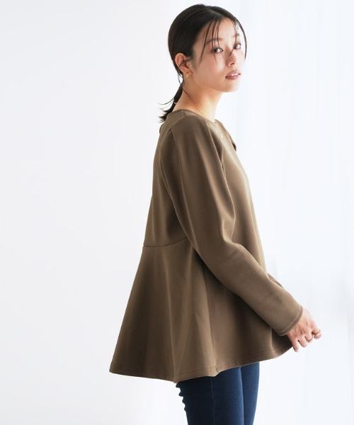 Pierrot(ピエロ)の「ペアスキンベロアバックフレアトップス(Tシャツ/カットソー・レディース・ブラック/ネイビー/ベージュ系その他/アイボリー・L/M)」の9枚目の写真