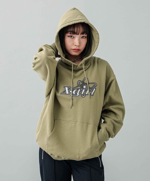 X-girl（エックスガール）の「CHEMICAL SYMBOL LOGO EMBROIDERY SWEAT HOODIE（パーカー・レディース・ブラック/アッシュ/オリーブ・XL/L/S/M）」の18枚目の写真