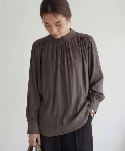 STYLE DELI(スタイルデリ)の「微光沢シボ感ギャザーブラウス(シャツ/ブラウス・レディース・ブラウン/ホワイト・FREE)」の6枚目の写真
