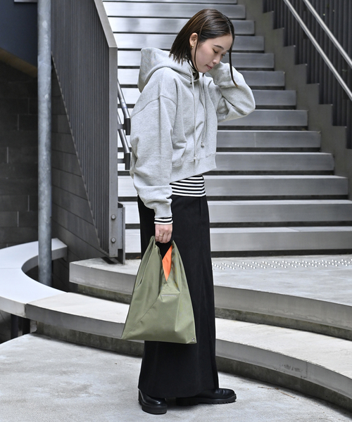 B.C STOCK（ベーセーストック）の「クロップ丈フーディー（パーカー