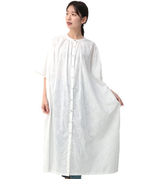 チチカカ(チチカカ)の「Rico ペイズリー総柄刺繍ワンピース(シャツワンピース・レディース・チャコールグレー/グリーン/ホワイト・FREE)」の7枚目の写真