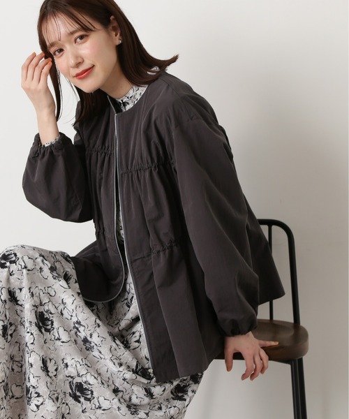 N.（N. Natural Beauty Basic）（エヌエヌナチュラルビューティーベーシック）の「◆ミニリップストップシャーリングブルゾン（ブルゾン・レディース・チャコールグレー/オフホワイト・MEDIUM）」の2枚目の写真