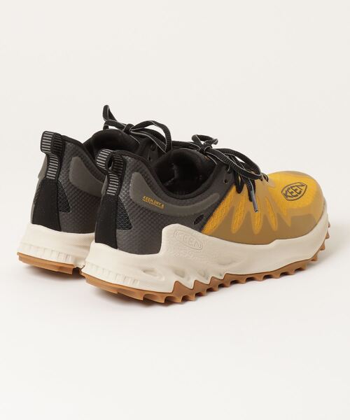 KEEN(キーン)の「ZIONIC WP / ザイオニック ウォータープルーフ / メンズ スニーカー(スニーカー・メンズ・イエロー・28cm/29cm/25cm/25.5cm/26cm/26.5cm/27cm/27.5cm)」の2枚目の写真