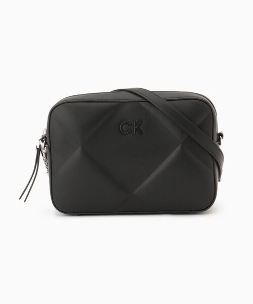 Calvin Klein(カルバン・クライン)の「キルトカメラバッグ(ボディバッグ/ウエストポーチ・レディース・ブラック/ライトグリーン・FREE)」の2枚目の写真