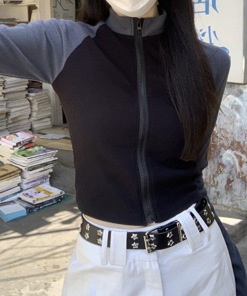 LYEON(リヨン)の「ラグランリブロンT/ジップラグラン配色トップス(Tシャツ/カットソー・レディース・ブラック/オフホワイト・FREE)」の2枚目の写真