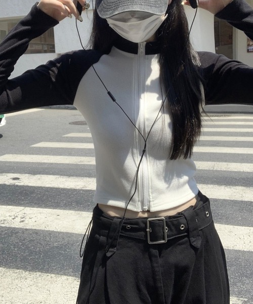 LYEON(リヨン)の「ラグランリブロンT/ジップラグラン配色トップス(Tシャツ/カットソー・レディース・ブラック/オフホワイト・FREE)」の13枚目の写真