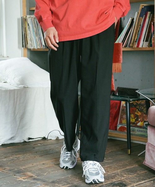 BAYFLOW（ベイフロー）の「ルーズフィットイージーカットパンツ（その他パンツ・メンズ・ベージュ/ブラック・SMALL/LARGE/MEDIUM）」の2枚目の写真