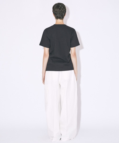 beautiful people（ビューティフルピープル）の「raffy premium jersey big QOLtag T-shirt（Tシャツ/カットソー・レディース・ベージュ/モカ/ブラック/オフホワイト・MEDIUM/X-LARGE/XX-LARGE）」の7枚目の写真