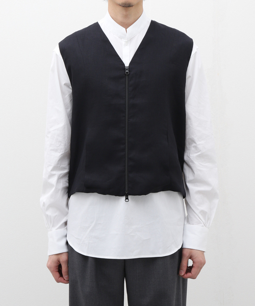Gabriela Coll Garments(ガブリエラコールガーメンツ)の「【GABRIELA COLL GARMENTS】DOUBLE SOLBIATI FINE LINEN VEST(その他アウター・メンズ・ブラック・4/5)」の3枚目の写真
