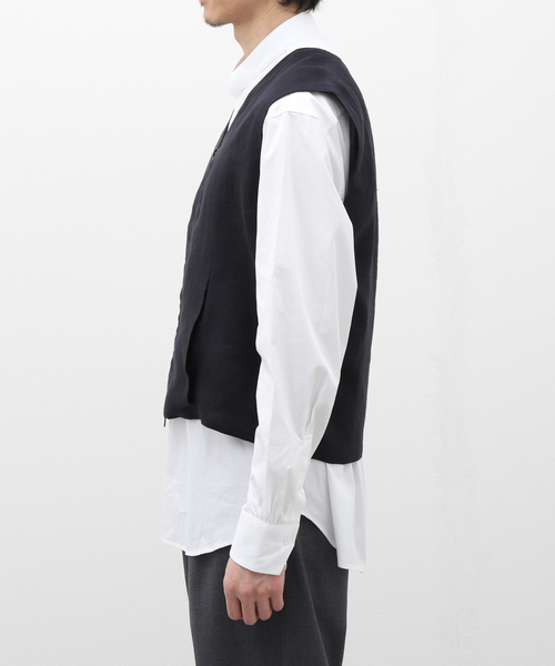 Gabriela Coll Garments(ガブリエラコールガーメンツ)の「【GABRIELA COLL GARMENTS】DOUBLE SOLBIATI FINE LINEN VEST(その他アウター・メンズ・ブラック・4/5)」の4枚目の写真