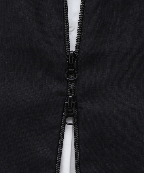 Gabriela Coll Garments(ガブリエラコールガーメンツ)の「【GABRIELA COLL GARMENTS】DOUBLE SOLBIATI FINE LINEN VEST(その他アウター・メンズ・ブラック・4/5)」の10枚目の写真