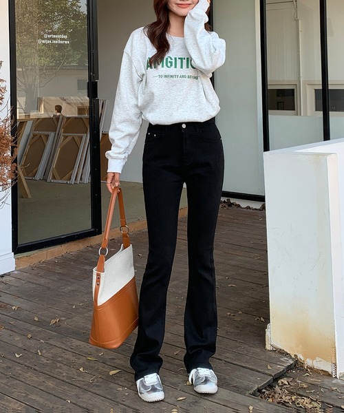 SHEPP(シープ)の「スタイルアップ ストレッチ ブーツカット フレア ハイウエスト デニムパンツ(デニムパンツ・レディース・グレー/ブラック・S/M/L)」の5枚目の写真