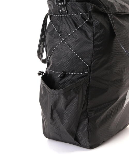 and wander（アンドワンダー）の「and wander/アンドワンダー  sil tote bag  5744975200（トートバッグ・メンズ・チャコールグレー/オフホワイト・FREE）」の7枚目の写真