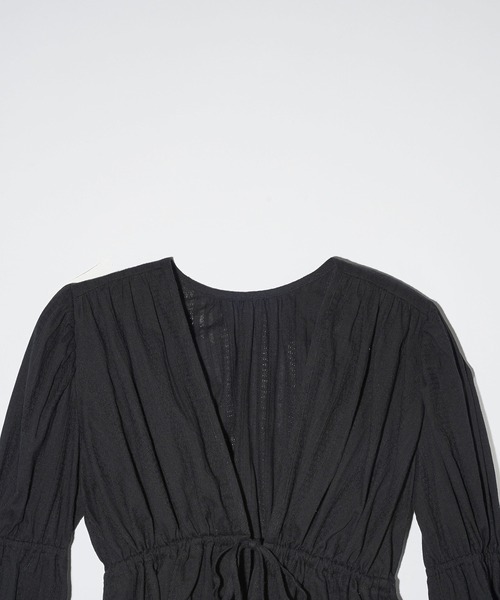 MILKFED.(ミルクフェド)の「GATHERD BLOUSE(シャツ/ブラウス・レディース・ライトブルー/ブラック/ホワイト・ONE SIZE)」の6枚目の写真