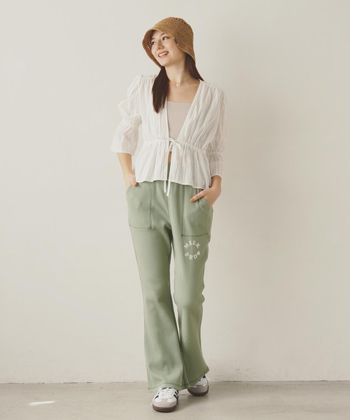 MILKFED.(ミルクフェド)の「GATHERD BLOUSE(シャツ/ブラウス・レディース・ライトブルー/ブラック/ホワイト・ONE SIZE)」の13枚目の写真