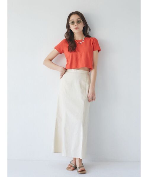 Ungrid(アングリッド)の「フィットショートTee(Tシャツ/カットソー・レディース・ブラック/レッド/オフホワイト・FREE)」の21枚目の写真