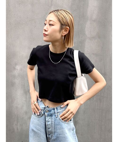 Ungrid(アングリッド)の「フィットショートTee(Tシャツ/カットソー・レディース・ブラック/レッド/オフホワイト・FREE)」の7枚目の写真