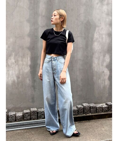 Ungrid(アングリッド)の「フィットショートTee(Tシャツ/カットソー・レディース・ブラック/レッド/オフホワイト・FREE)」の8枚目の写真