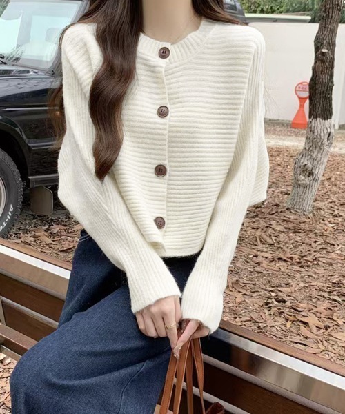 Miniministore(ミニミニストア)の「ドルマンニットトップス ショート丈ニット(ニット/セーター・レディース・ホワイト/ブラウン/ベージュ/グリーン/ブラック/グレー・FREE)」の2枚目の写真