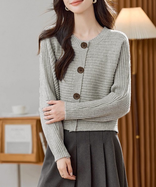 Miniministore(ミニミニストア)の「ドルマンニットトップス ショート丈ニット(ニット/セーター・レディース・ホワイト/ブラウン/ベージュ/グリーン/ブラック/グレー・FREE)」の7枚目の写真