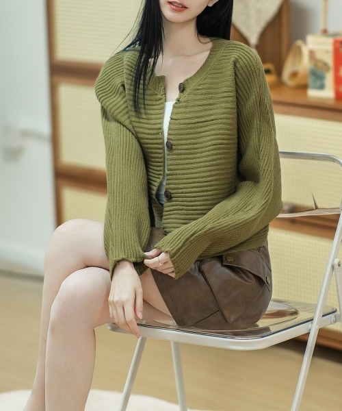 Miniministore(ミニミニストア)の「ドルマンニットトップス ショート丈ニット(ニット/セーター・レディース・ホワイト/ブラウン/ベージュ/グリーン/ブラック/グレー・FREE)」の21枚目の写真