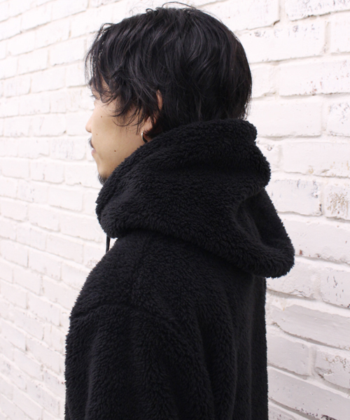 Champion（チャンピオン）の「【Ciaopanic】×【Champion/チャンピオン】　別注シェルパフリースパーカー（パーカー・メンズ・ネイビー/キャメル/ブラック/グレー・LARGE/MEDIUM/SMALL）」の6枚目の写真