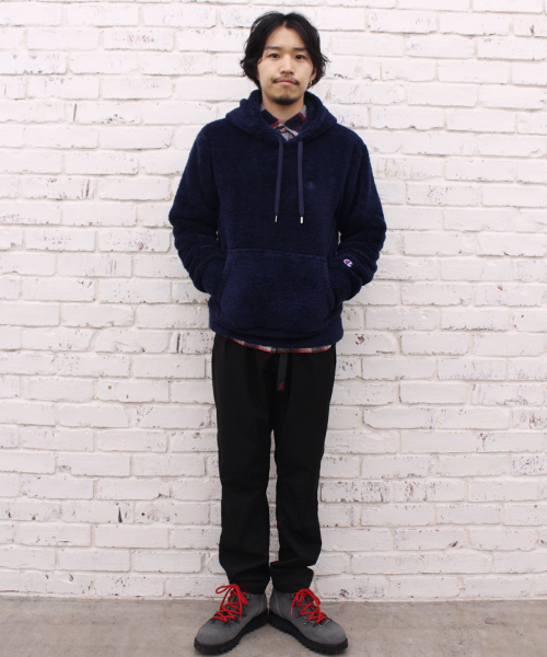 Champion（チャンピオン）の「【Ciaopanic】×【Champion/チャンピオン】　別注シェルパフリースパーカー（パーカー・メンズ・ネイビー/キャメル/ブラック/グレー・LARGE/MEDIUM/SMALL）」の9枚目の写真