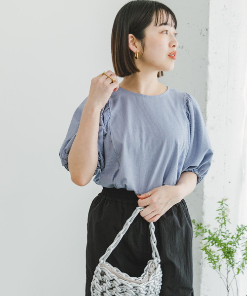 ITEMS URBANRESEARCH(アイテムズ アーバンリサーチ)の「フハクライクソデボリュームプルオーバー(Tシャツ/カットソー・レディース・ブルー/オフホワイト/ネイビー・FREE)」の1枚目の写真