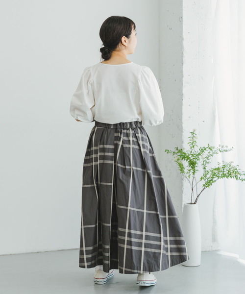 ITEMS URBANRESEARCH(アイテムズ アーバンリサーチ)の「フハクライクソデボリュームプルオーバー(Tシャツ/カットソー・レディース・ブルー/オフホワイト/ネイビー・FREE)」の8枚目の写真