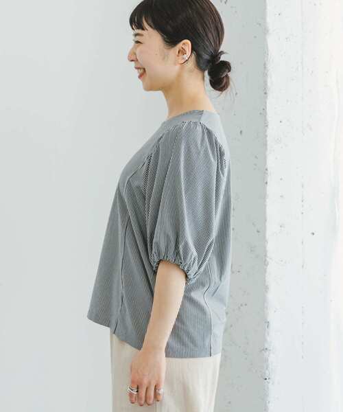 ITEMS URBANRESEARCH(アイテムズ アーバンリサーチ)の「フハクライクソデボリュームプルオーバー(Tシャツ/カットソー・レディース・ブルー/オフホワイト/ネイビー・FREE)」の21枚目の写真