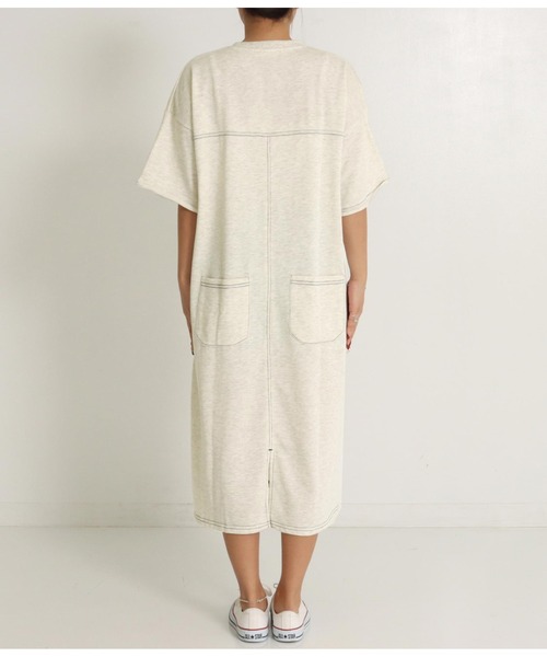 anap mimpi（アナップミンピ）の「ガーゼ裏毛 バック切替 5分袖 スウェット ワンピース（ワンピース・レディース・キナリ/ネイビー・FREE）」の13枚目の写真