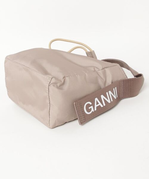 GANNI(ガニー)の「【GANNI(ガニー)】RECYCLED TECH POUCH(ハンドバッグ・レディース・ブラック/ライトグレー・FREE)」の6枚目の写真