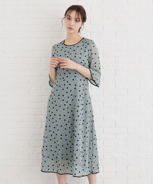 index(インデックス)の「◆≪S-LLsize≫ フロッキーフラワーバイカラーワンピース(ワンピース・レディース・グレー系/ブラック系/ベージュ系その他4・36/42/40/38)」の5枚目の写真