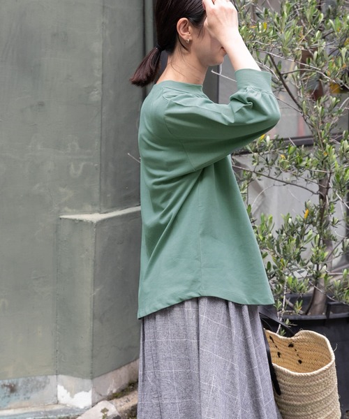 FORK&SPOON（フォークアンドスプーン）の「FORK&SPOON　ハイツイストコットンギャザースリーブTシャツ（Tシャツ/カットソー・レディース・ブラック/ブルー/オフホワイト/チャコールグレー/グリーン系その他/ミント・1）」の11枚目の写真