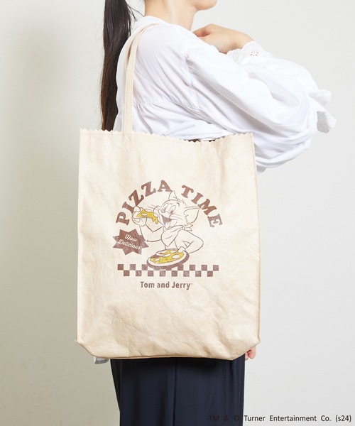 Tom&Jerry(トムアンドジェリー)の「FLAPPER フラッパー:トムとジェリー超軽量トートバッグ /トム ジェリー タフィー チーズ ペーパーバッグ(トートバッグ・レディース・ベージュ系その他/ベージュ/ベージュ系その他2・FREE)」の21枚目の写真