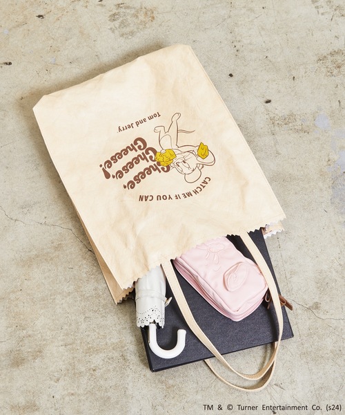 Tom&Jerry(トムアンドジェリー)の「FLAPPER フラッパー:トムとジェリー超軽量トートバッグ /トム ジェリー タフィー チーズ ペーパーバッグ(トートバッグ・レディース・ベージュ系その他/ベージュ/ベージュ系その他2・FREE)」の10枚目の写真