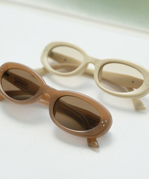 Kastane（カスタネ）の「【UVカット率99％/ケース付き】ランドスケープサングラス（サングラス・レディース・アイボリー/モカ・FREE）」の2枚目の写真