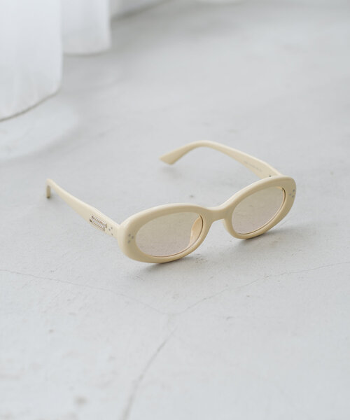 Kastane（カスタネ）の「【UVカット率99％/ケース付き】ランドスケープサングラス（サングラス・レディース・アイボリー/モカ・FREE）」の3枚目の写真