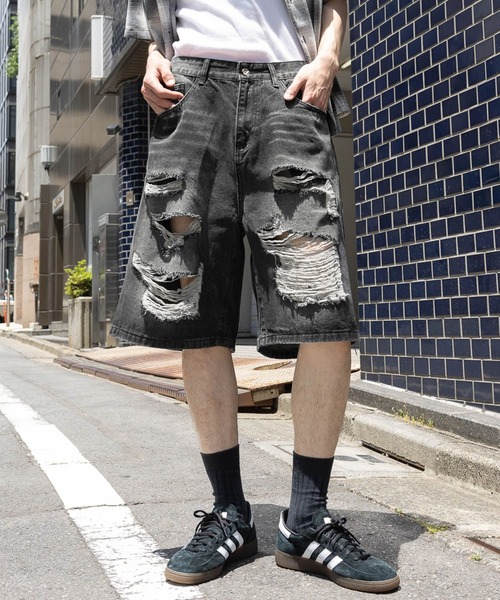 INFLATION(インフレーション)の「INFLATION/RIPPEDデニムショートパンツ(デニムパンツ・メンズ・ブラック・MEDIUM/LARGE)」の17枚目の写真