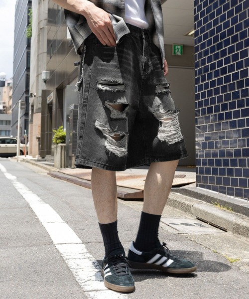 INFLATION(インフレーション)の「INFLATION/RIPPEDデニムショートパンツ(デニムパンツ・メンズ・ブラック・MEDIUM/LARGE)」の18枚目の写真