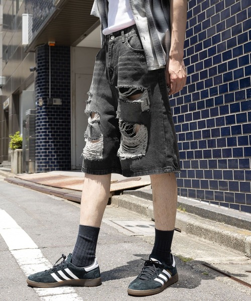 INFLATION(インフレーション)の「INFLATION/RIPPEDデニムショートパンツ(デニムパンツ・メンズ・ブラック・MEDIUM/LARGE)」の9枚目の写真