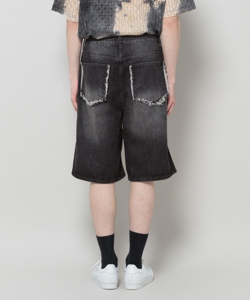 INFLATION(インフレーション)の「INFLATION/RIPPEDデニムショートパンツ(デニムパンツ・メンズ・ブラック・MEDIUM/LARGE)」の14枚目の写真