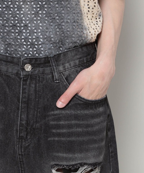 INFLATION(インフレーション)の「INFLATION/RIPPEDデニムショートパンツ(デニムパンツ・メンズ・ブラック・MEDIUM/LARGE)」の5枚目の写真
